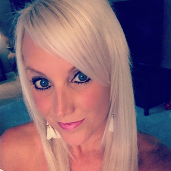 Meet your Posher, Sherri - Picture 2 of 2